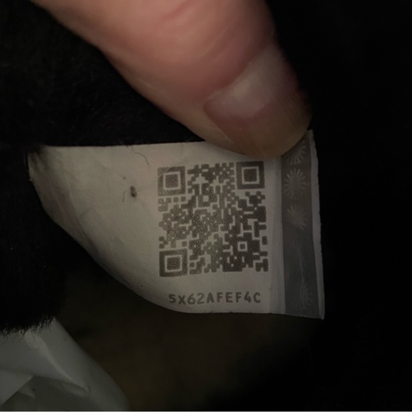 UGG Boots - Picture 10 of 10